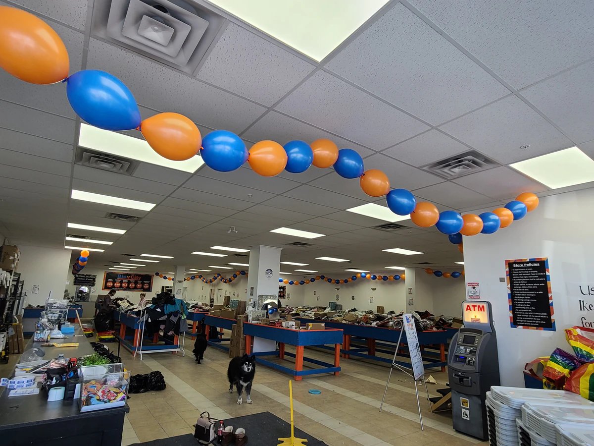 Bin City bin store in North Bay, Ontario — a Canadian liquidation store with daily price drops.