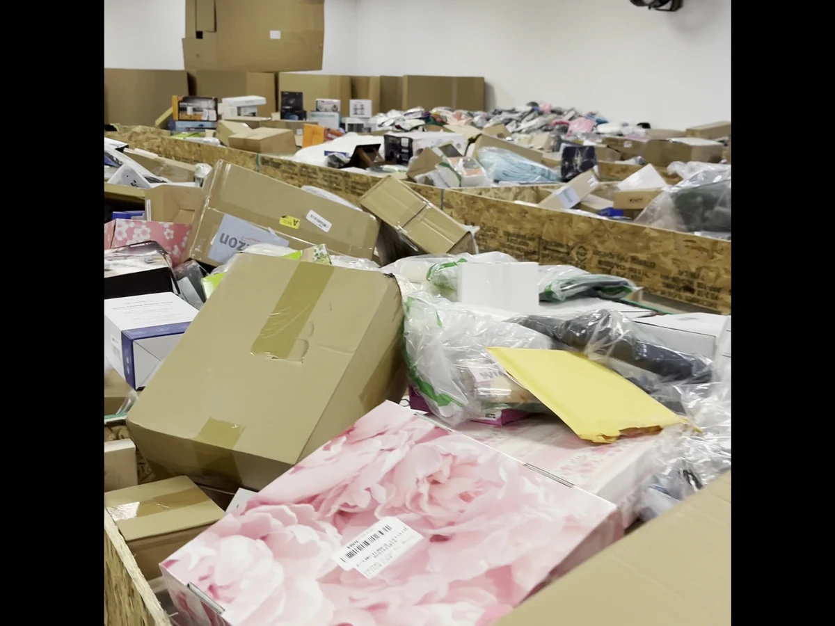 Crazy Deal Bins bin store in Mississauga, Ontario — a Canadian liquidation store with daily price drops.