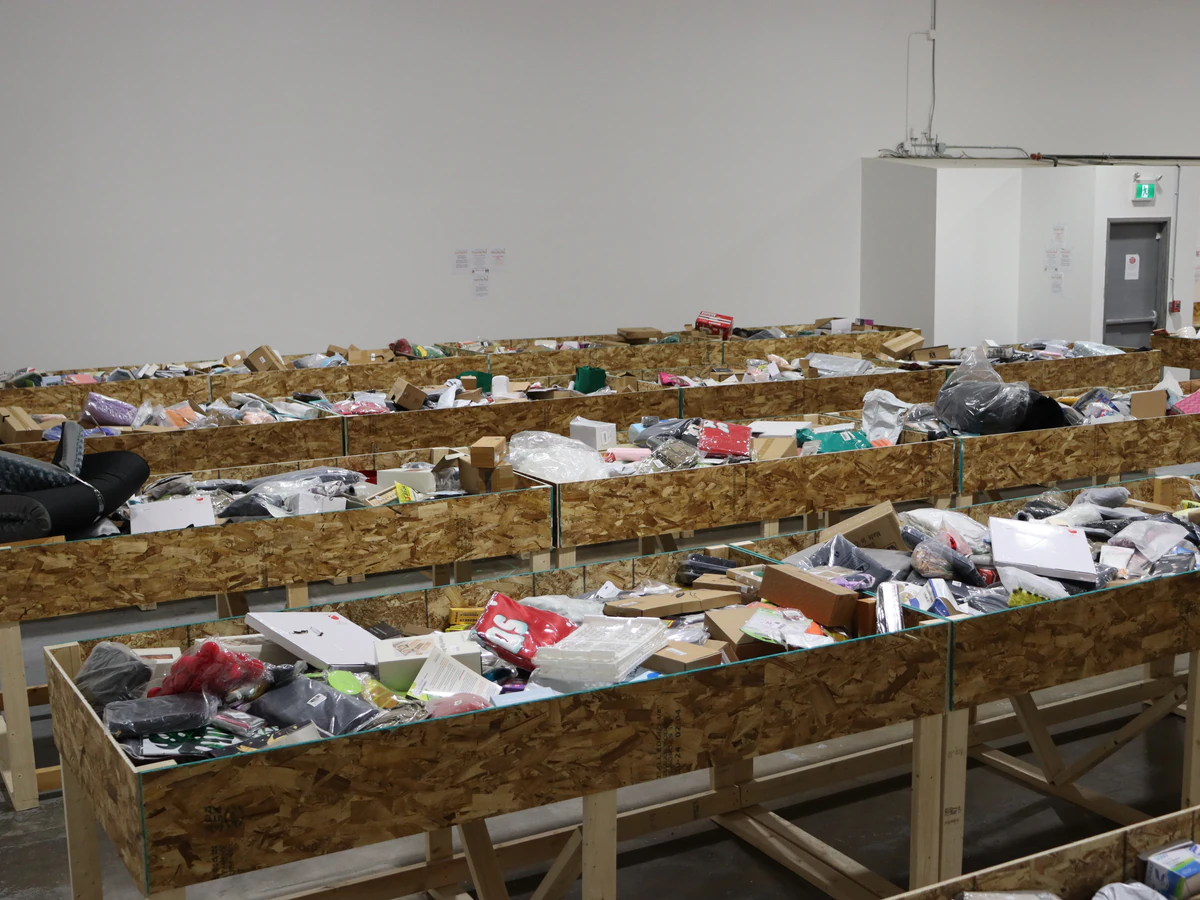Everyday Binz bin store in Saskatoon, Saskatchewan — a Canadian liquidation store with daily price drops.