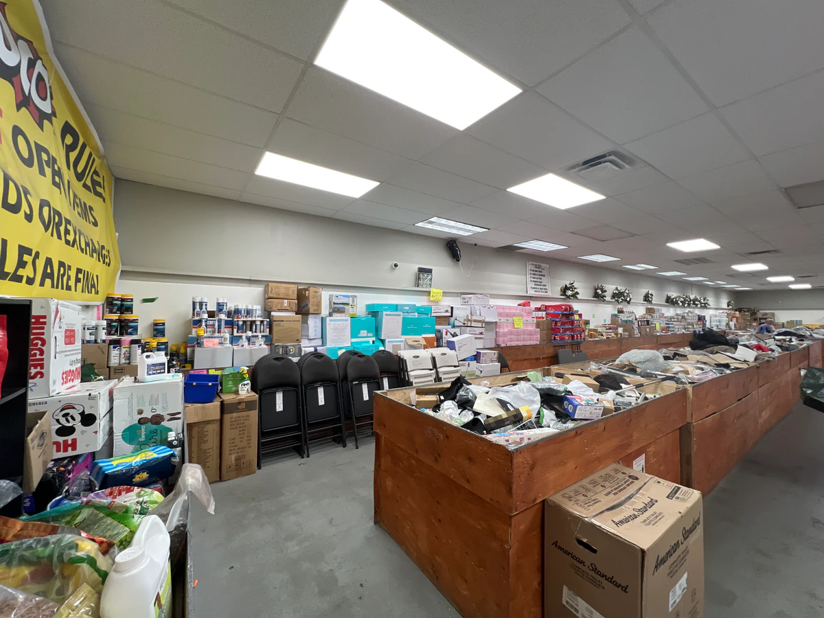 Loco Bins bin store in Hamilton (Two Locations), Ontario — a Canadian liquidation store with daily price drops.