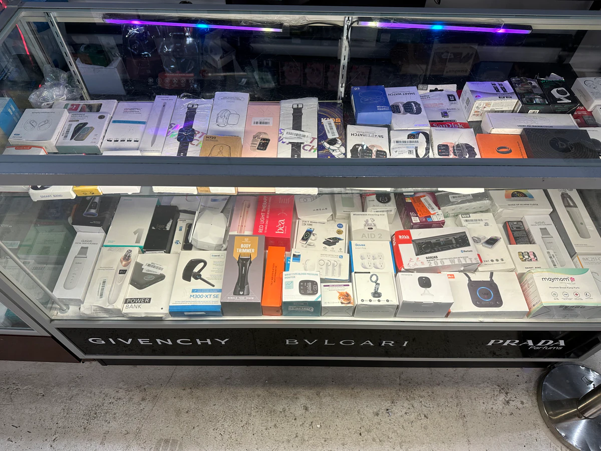 QP Little Italy bin store in Ottawa, Ontario — a Canadian liquidation store with daily price drops.