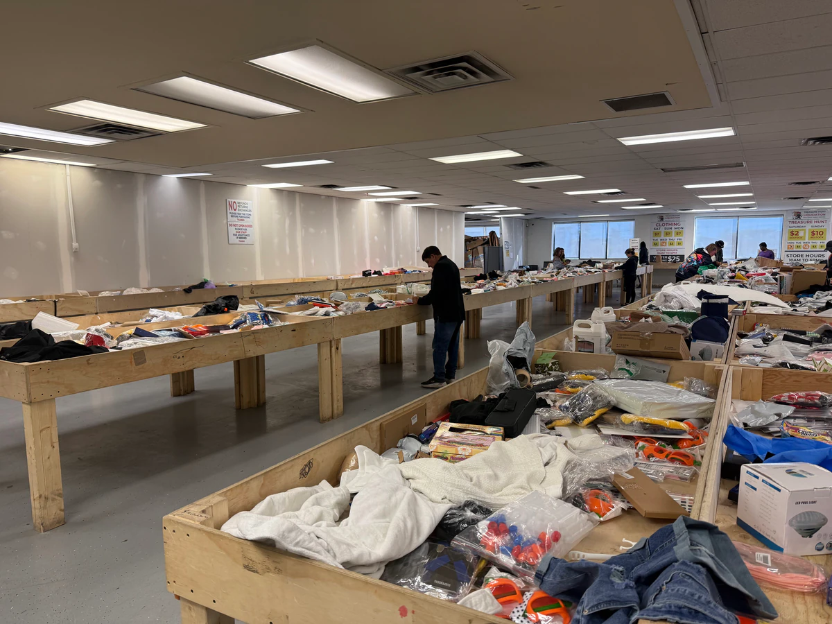 Treasure Hunt Calgary bin store in Unknown, Alberta — a Canadian liquidation store with daily price drops.