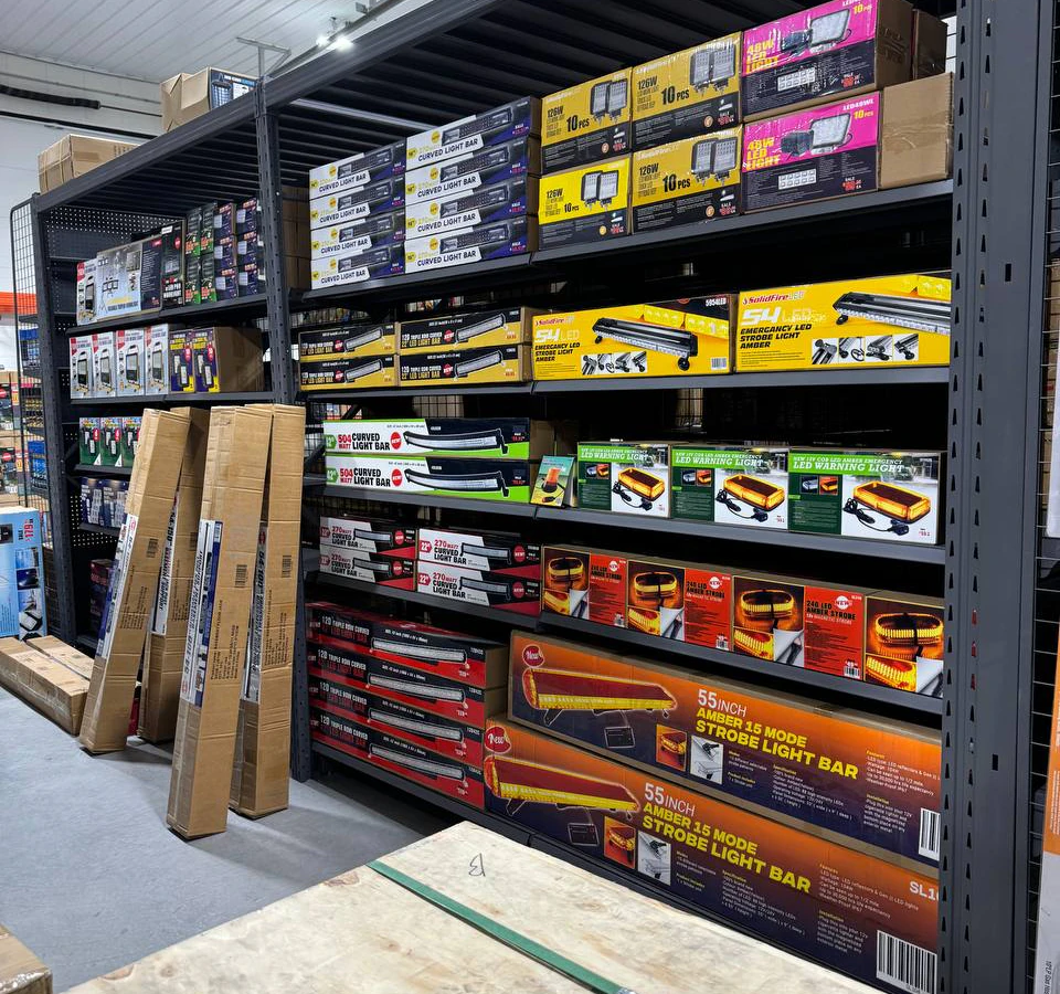 Wiener Binz bin store in Prince Albert and Regina, Saskatchewan — a Canadian liquidation store with daily price drops.
