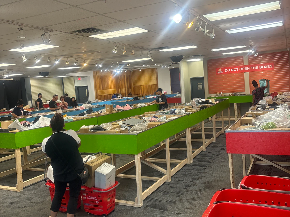 XYZ BINZ Liquidation bin store in Scarborough, Ontario — a Canadian liquidation store with daily price drops.