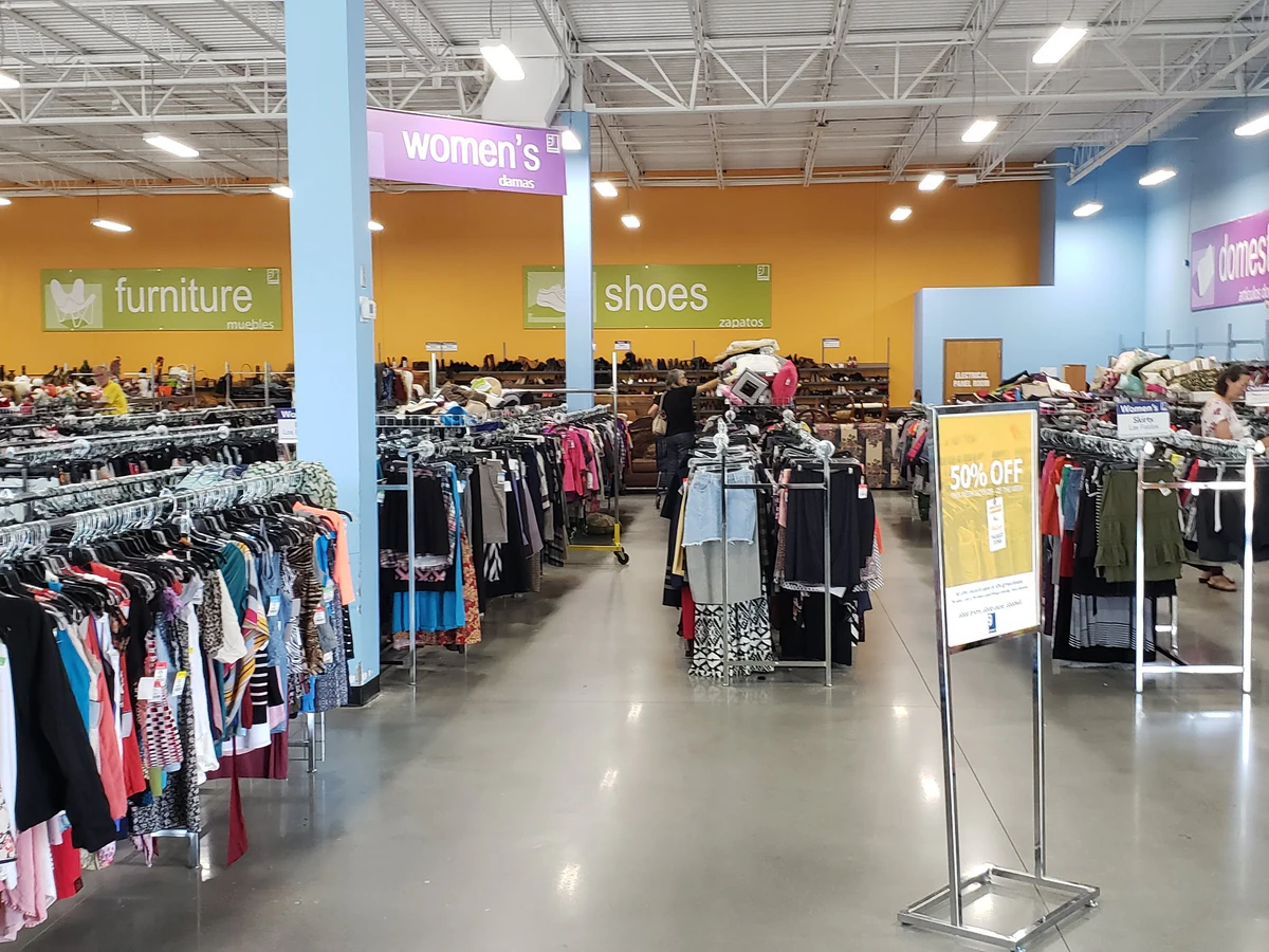 Goodwill Outlet Store in Oklahoma City, Oklahoma, showing the donation entrance and bulk pricing signage.