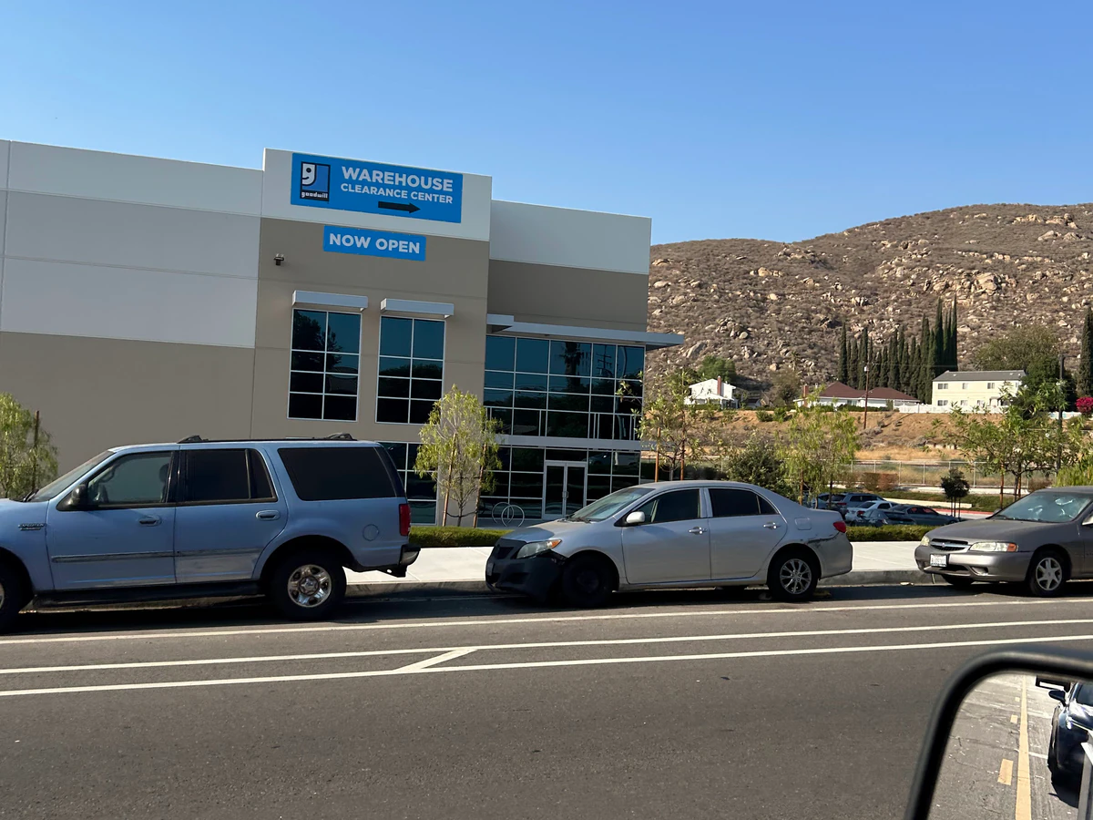 Goodwill Southern California Riverside Warehouse Clearance Center, a Goodwill thrift store highlighting the spacious interio.