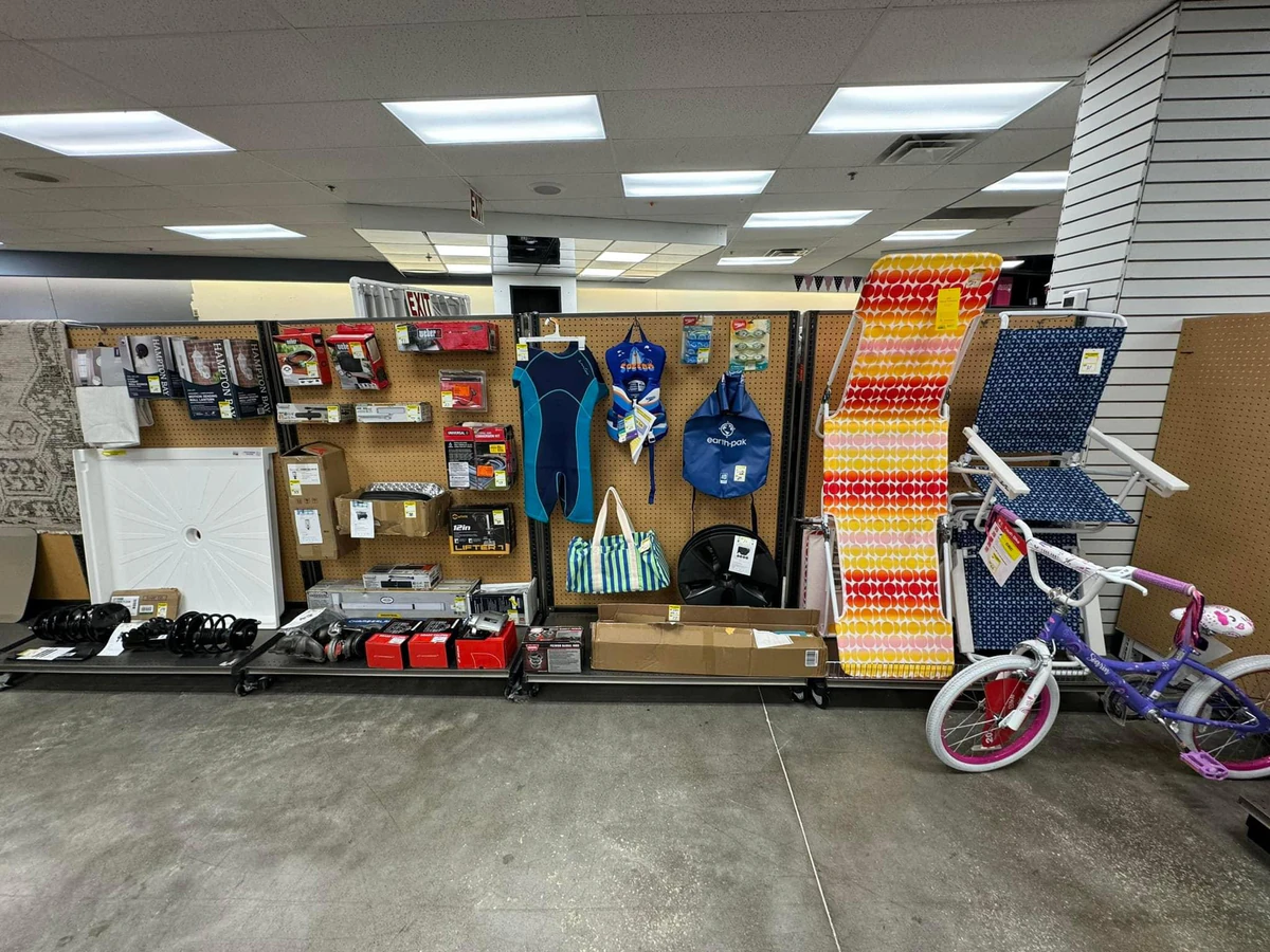 $5 Gold Diggers interior merchandise display - store in two locations in tulsa, oklahoma.