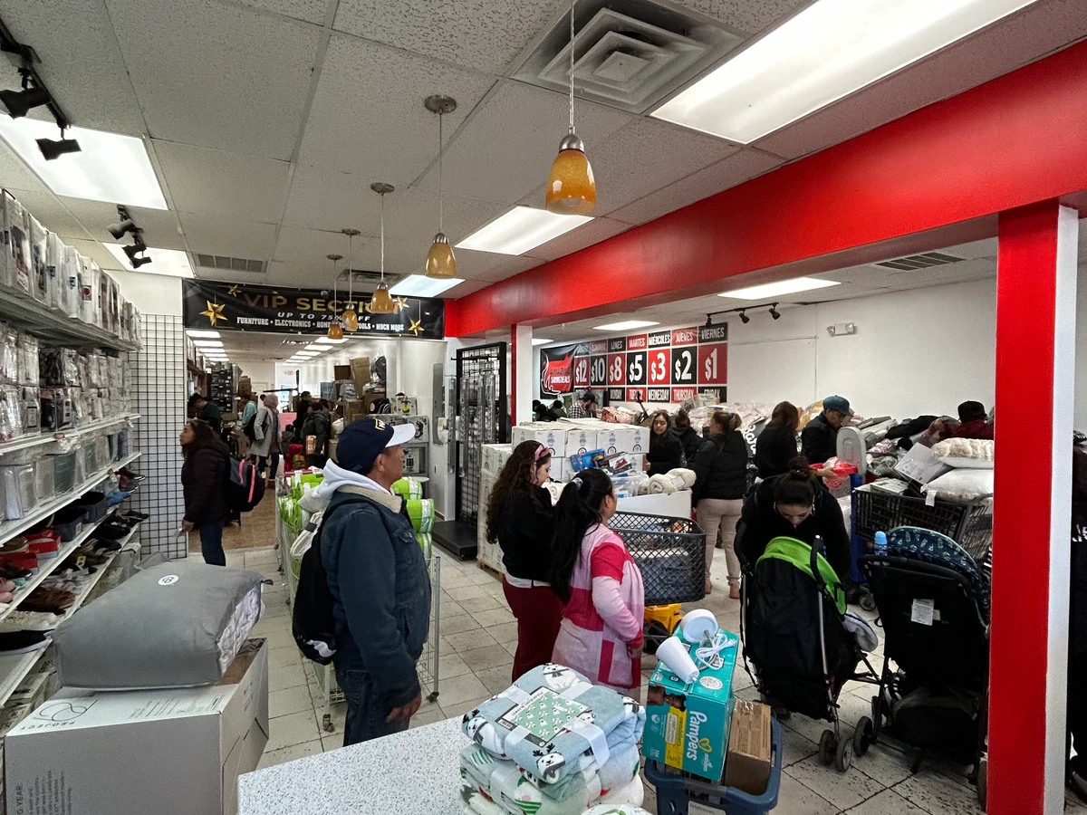 Amazing Saving Deals interior merchandise display - discount store in plainfield, new jersey.