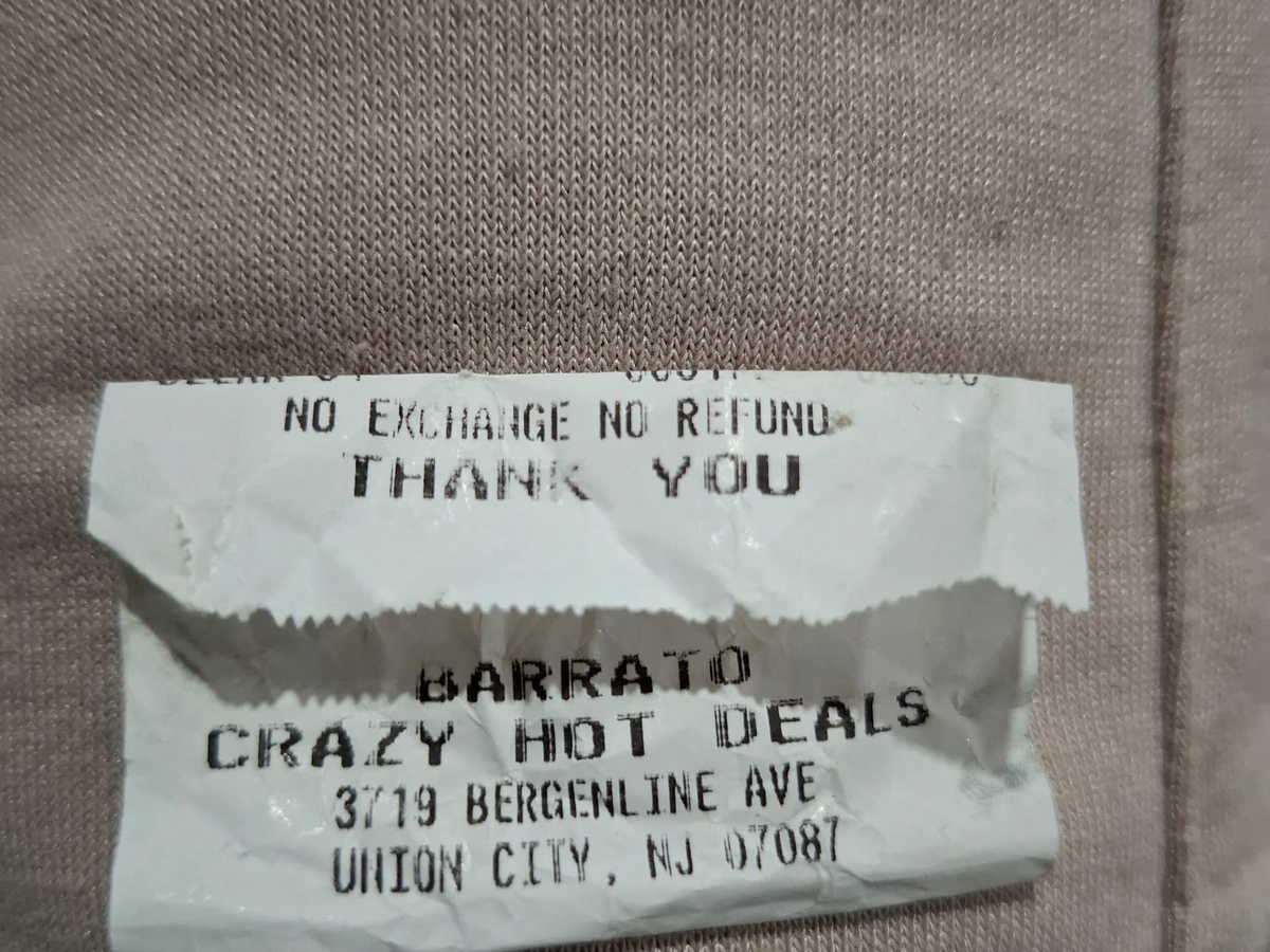 Barato Crazy Hot Deals interior merchandise display - store in union city, new jersey.