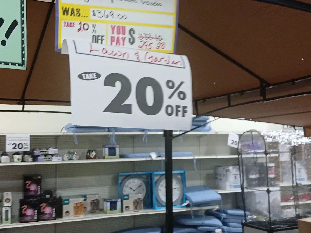 Bargain Hunt Jacksonville interior merchandise display - bin store in jacksonville, arkansas.