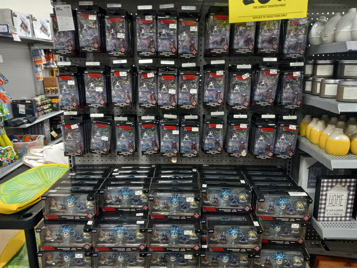 Bargain Hunt – Jonesboro interior merchandise display - bin store in jonesboro, arkansas.