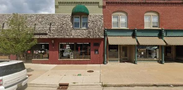 BGS Bins, Pallets & More LLC interior merchandise display - discount store in albion, michigan.