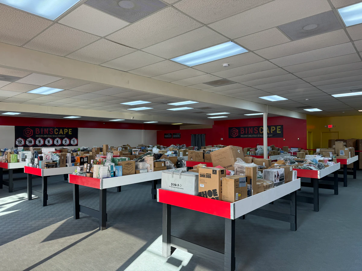 Binscape – Spring Hill interior merchandise display - discount store in spring hill, florida.