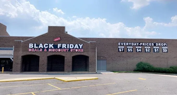 Black Friday Deals interior merchandise display - discount store in baton rouge, louisiana.