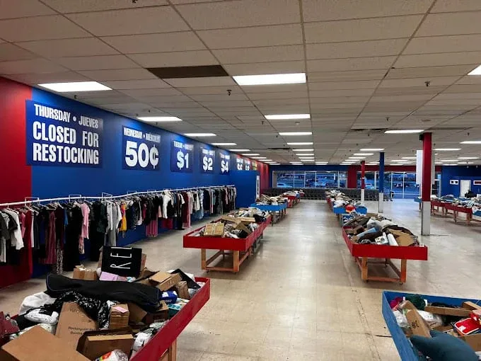 Black Friday Deals – MGM interior merchandise display - bin store in montgomery, alabama.