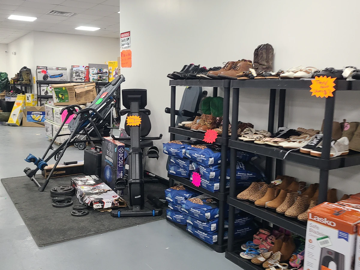 Buffalo Bins Trading Company interior merchandise display - discount store in sedalia, missouri.