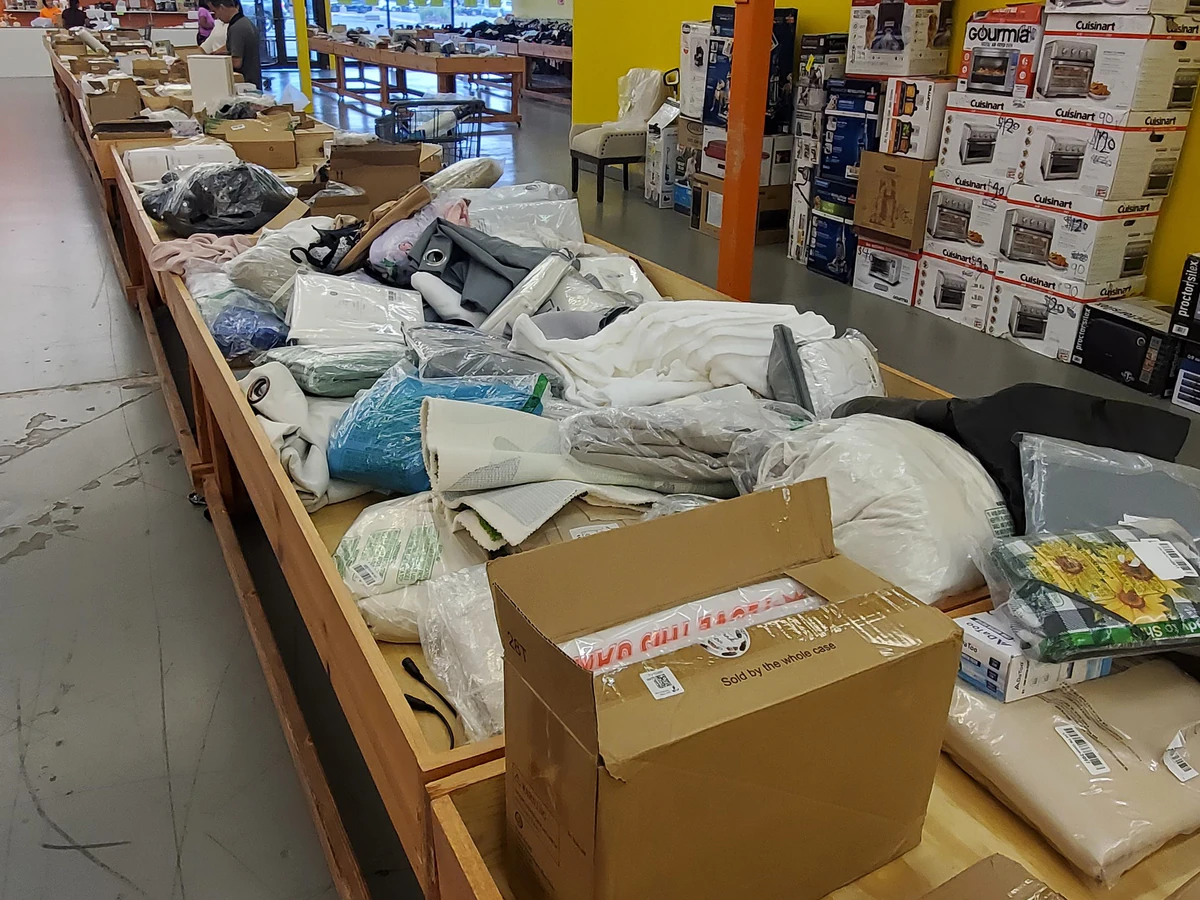 Crazy Bin Store #2 interior merchandise display - discount store in independence, missouri.