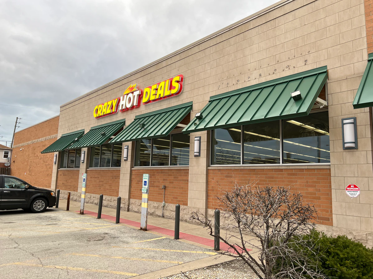 Crazy Hot Deals interior merchandise display - discount store in chicago, indiana.