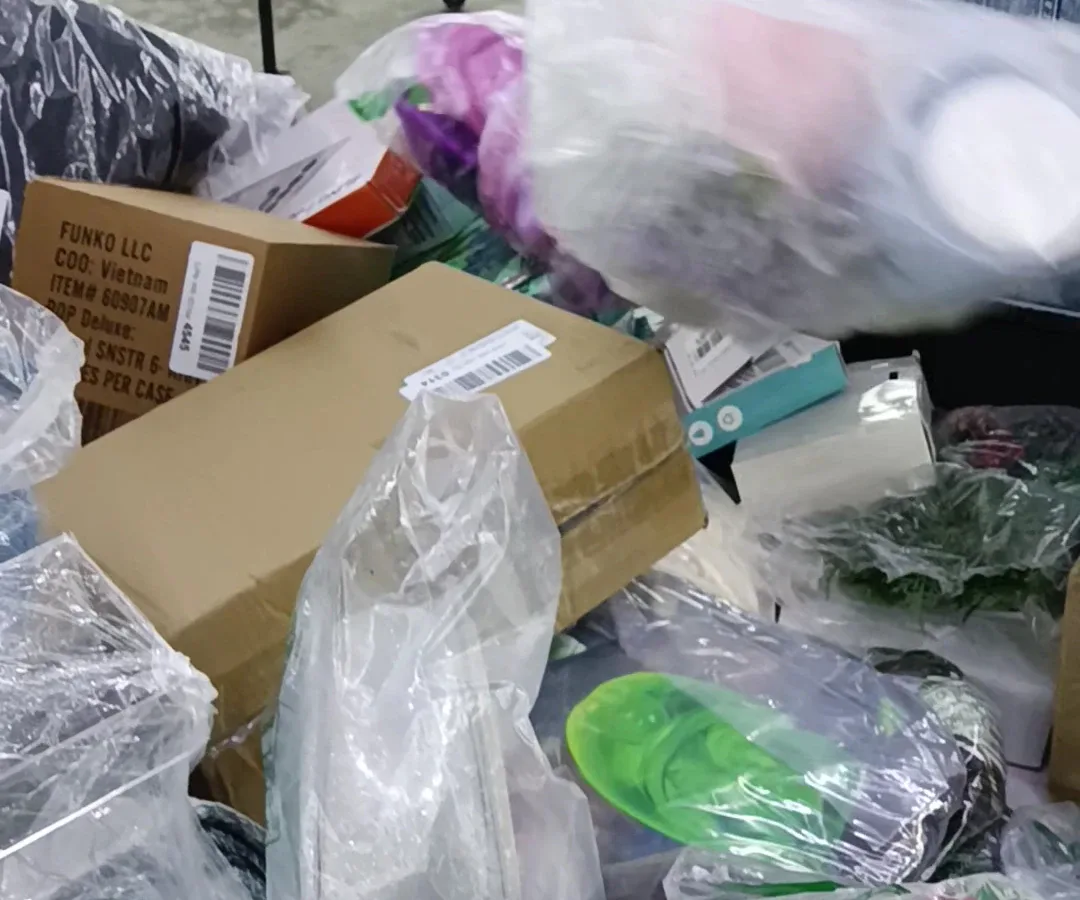 Crazy Hot Deals interior merchandise display - discount store in houston and pasadena, texas.