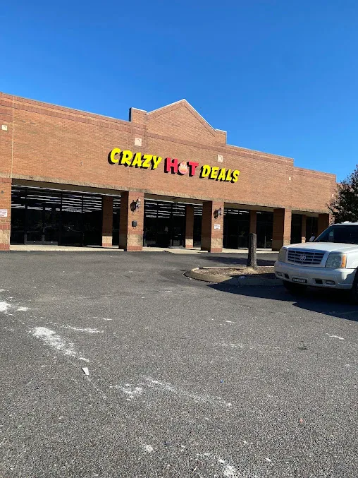 Crazy Hot Deals – Horn Lake interior merchandise display - bin store in horn lake, mississippi.