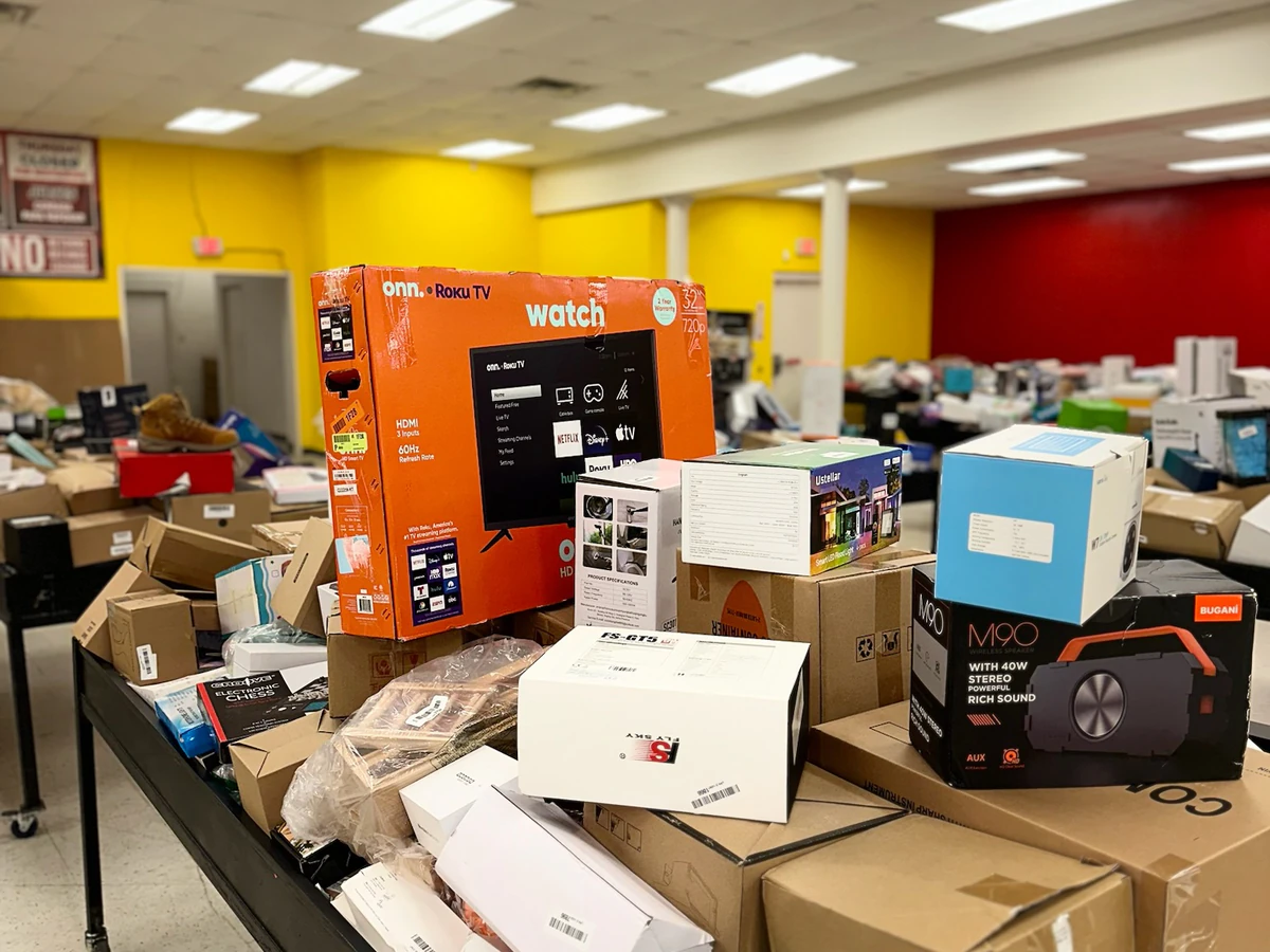 Crazy Hot Deals interior merchandise display - liquidator in arlington, texas.