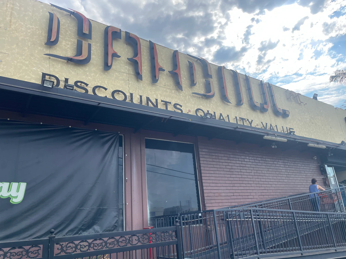 Dahdoul Textiles Inc - High quality outlet store in commerce, california.
