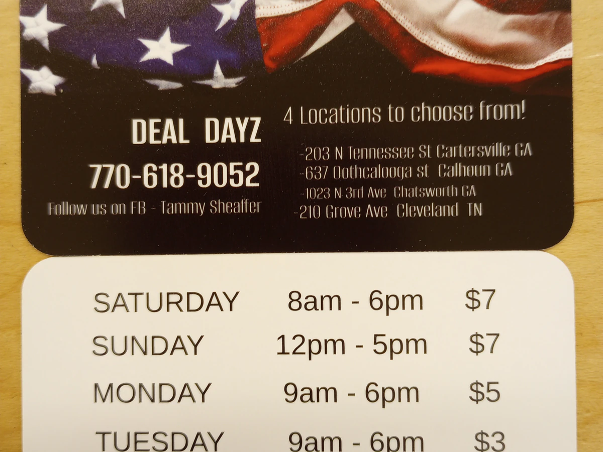 Deal Dayz interior merchandise display - discount store in chatsworth, georgia.