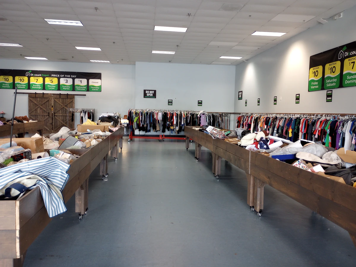 Discount Depot interior merchandise display - discount store in midlothian, virginia.