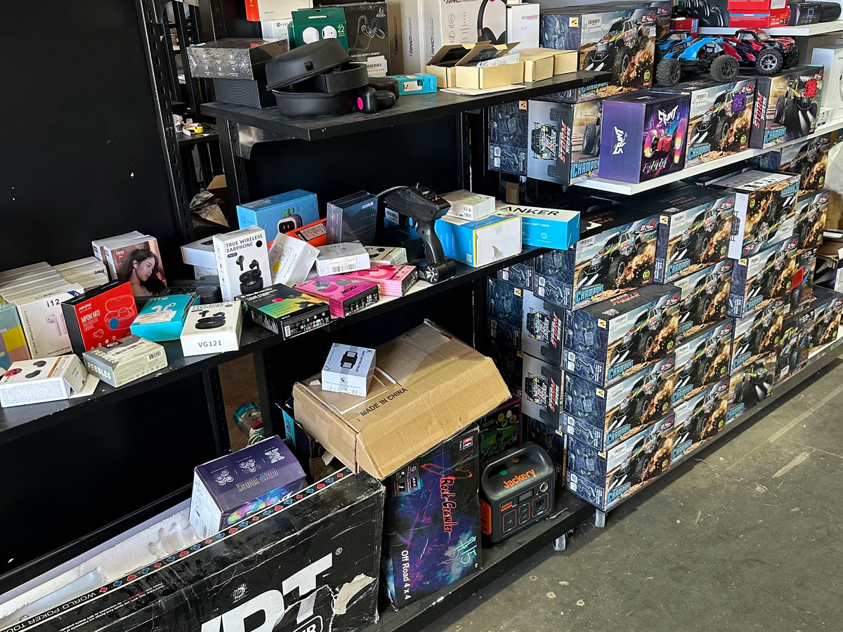 Discount Liquidation & Wholesale interior merchandise display - liquidator in kennedale, texas.