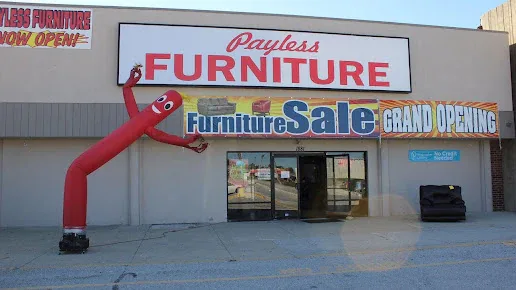 Family Deals Ohio interior merchandise display - bedroom furniture store in columbus, ohio.