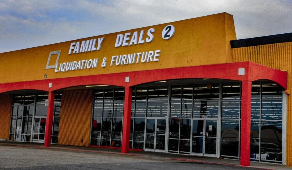 Family Deals2 Liquidation and Furniture interior merchandise display - liquidator in baton rouge, louisiana.
