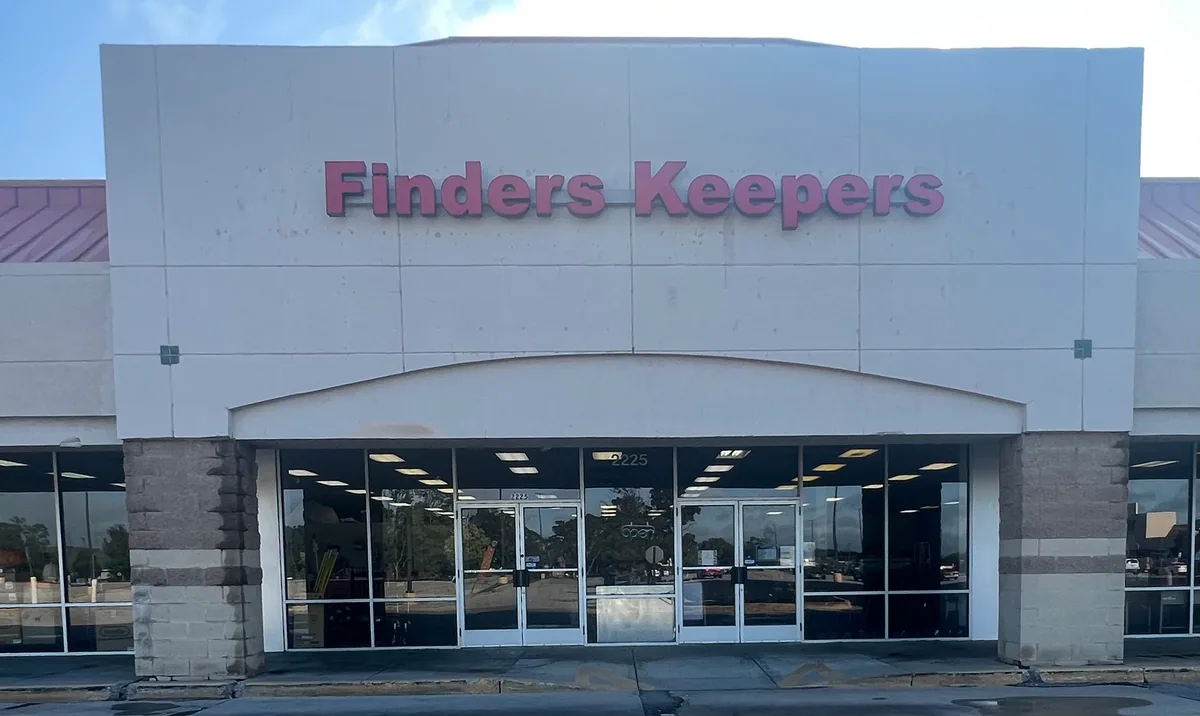 Finders Keepers Discount Store in Racine