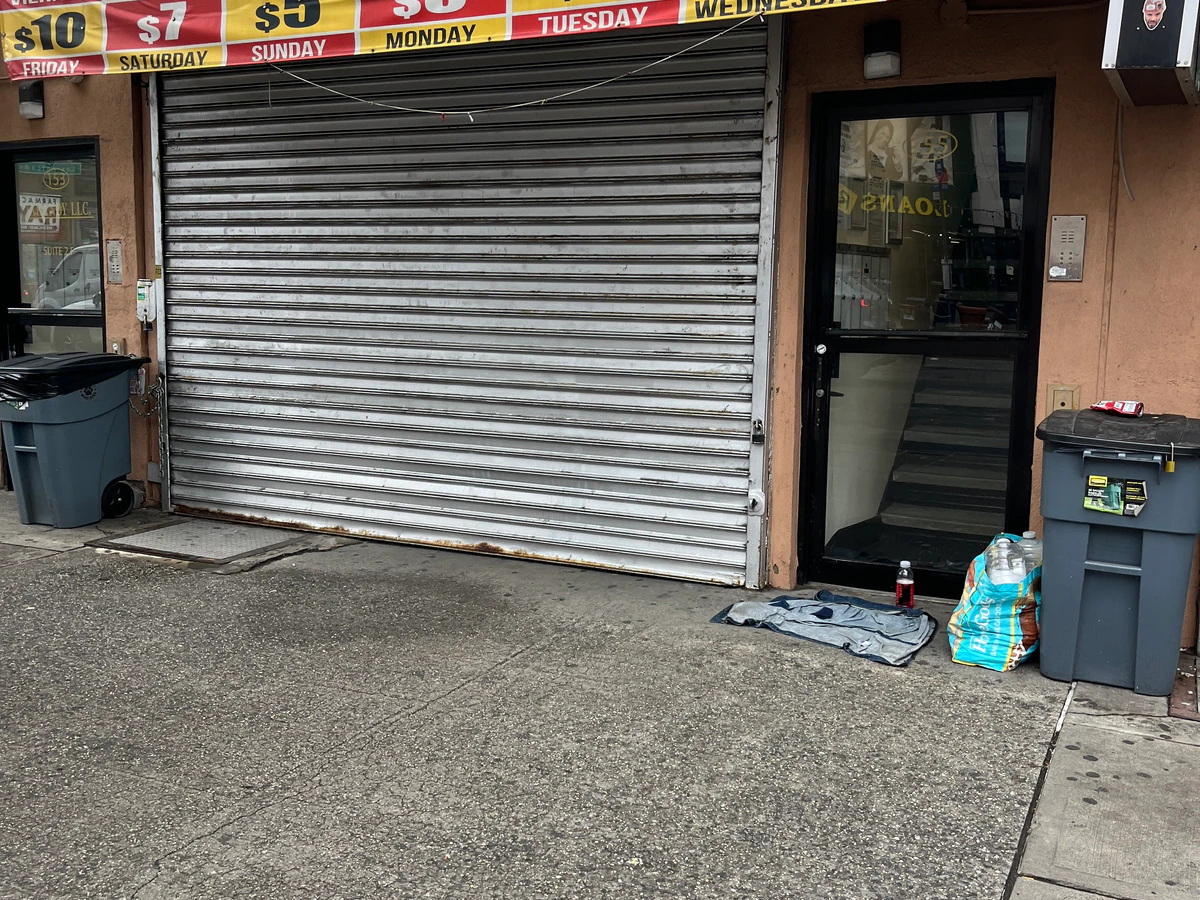 Harlem Deals - High quality discount store.