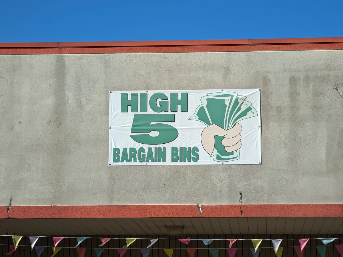 High 5 Bargain Bins of Boaz interior merchandise display - discount store in boaz, alabama.