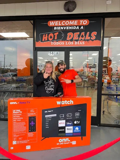 Hot Deals Waco interior merchandise display - discount store.