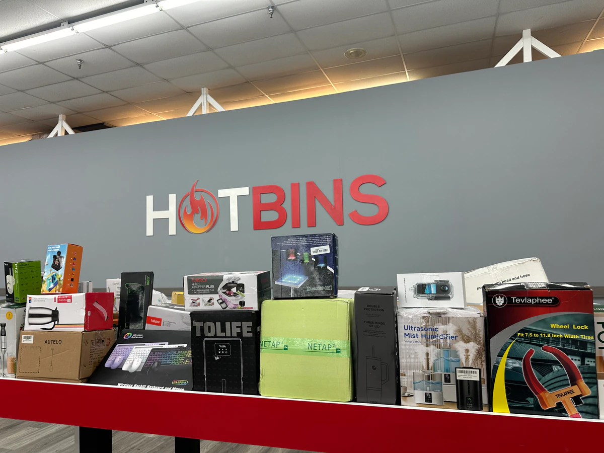 Hotbins Daytona Beach interior merchandise display - store in daytona beach, florida.