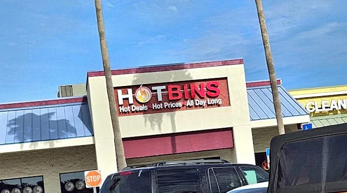Hotbins Sarasota interior merchandise display - discount store in sarasota, florida.