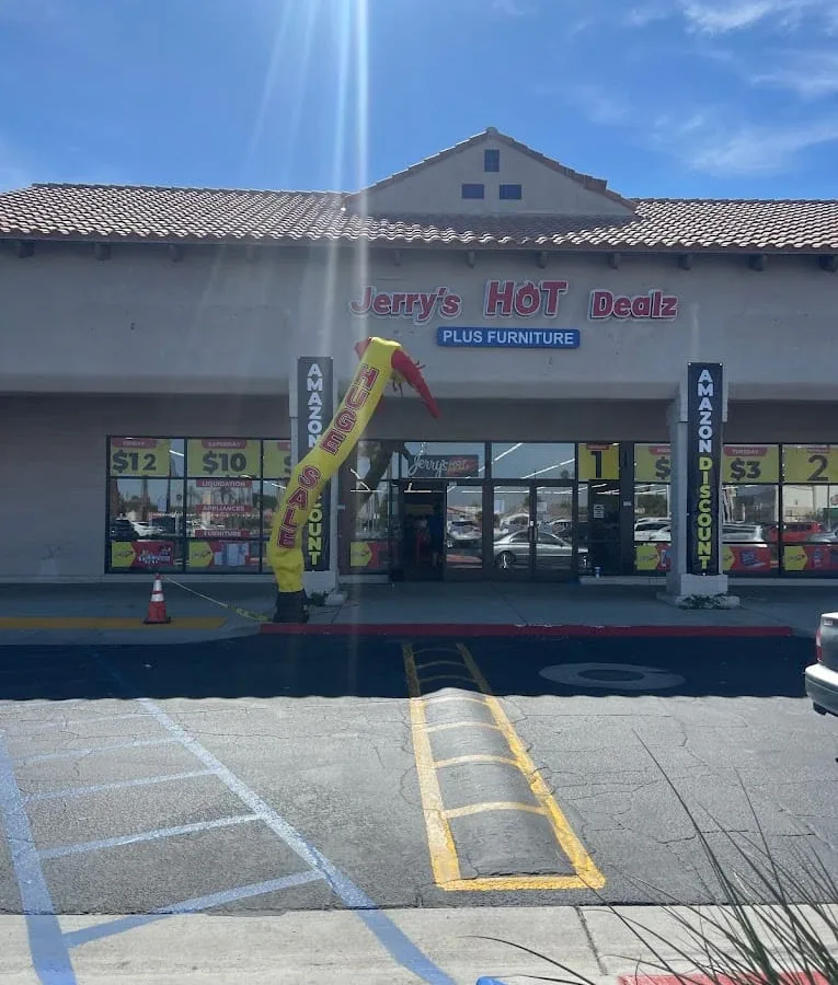 Jerry’s Hot Deals interior merchandise display - liquidator in cathedral city, california.
