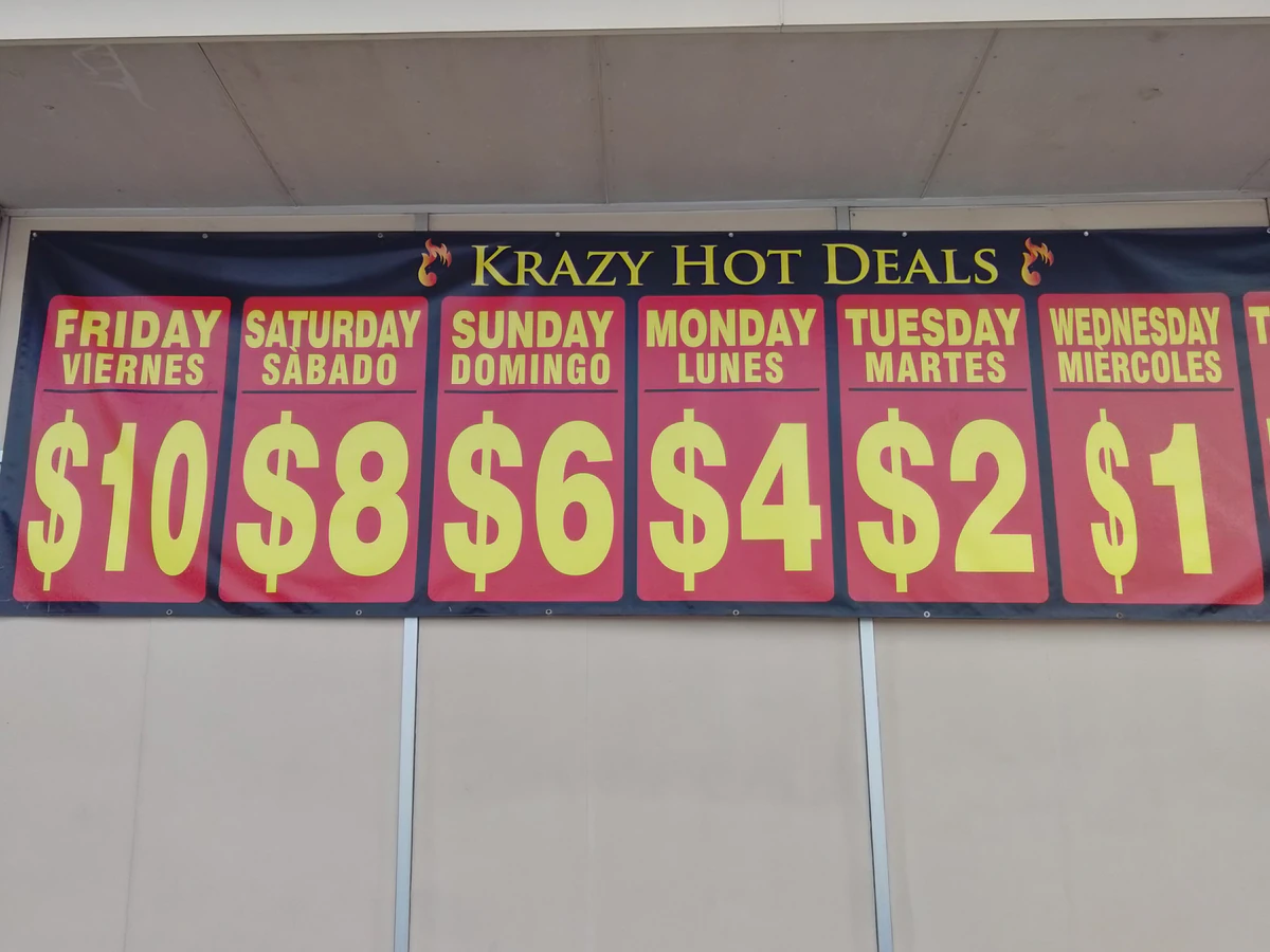 Krazy Hot Deals Tyler interior merchandise display - liquidator.