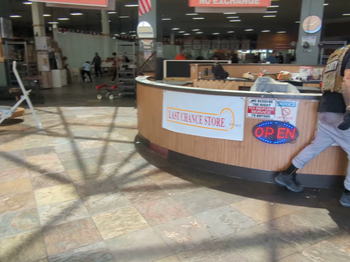 Last Chance Store – Torrance interior merchandise display - discount store in torrance, california.