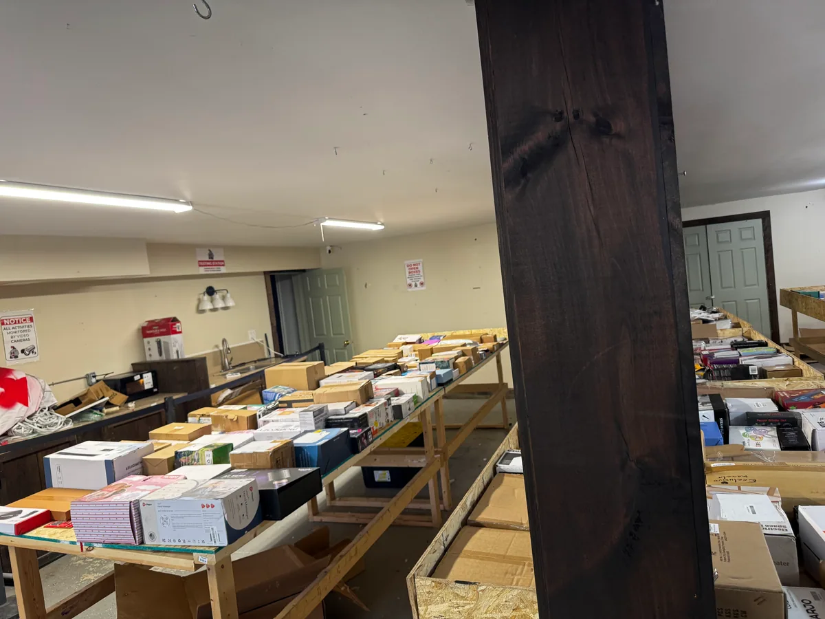 Mad Binz Innisfil bin store in Lefroy, ON — a liquidation store with daily price drops.