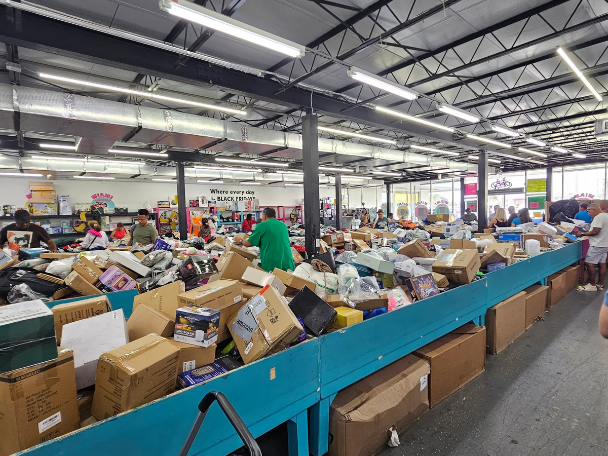Miami Bins interior merchandise display - store in hialeah, florida.