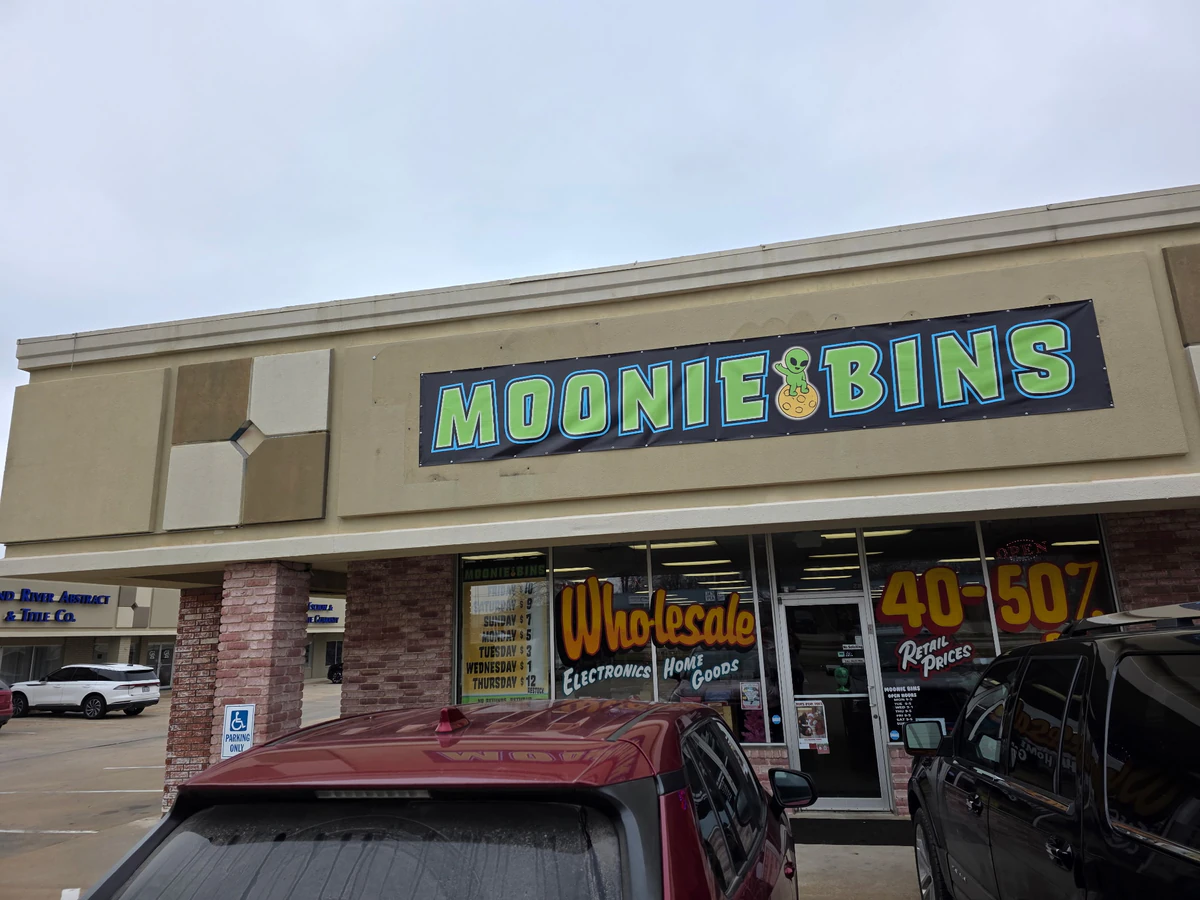 Moonie Bins - High quality discount store in grove, oklahoma.