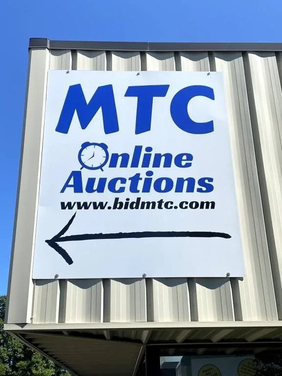 Pop Up Bin Sales at MTC Liquidations interior merchandise display - bin store in clarkston, michigan.