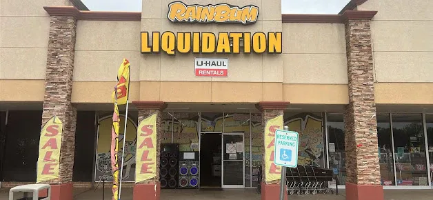 Rainbum Liquidation & Bin Store interior merchandise display - discount store in oklahoma city, oklahoma.