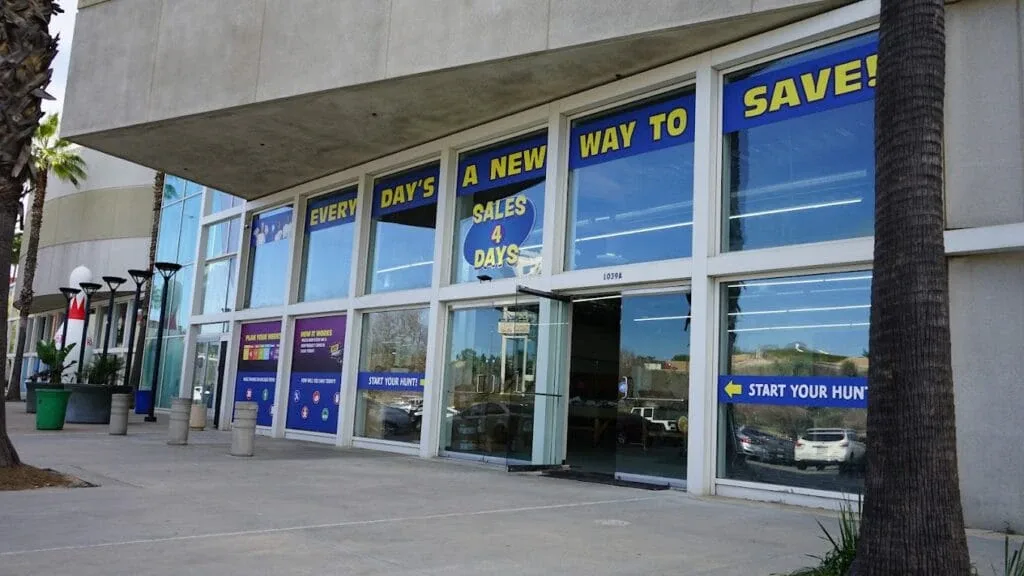 Sales 4 Days interior merchandise display - discount store in moreno valley, california.