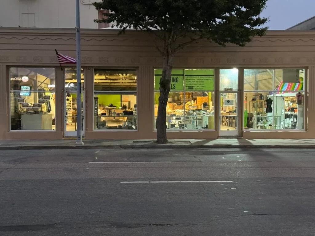 Salinas Liquidations interior merchandise display - discount store in salinas, california.