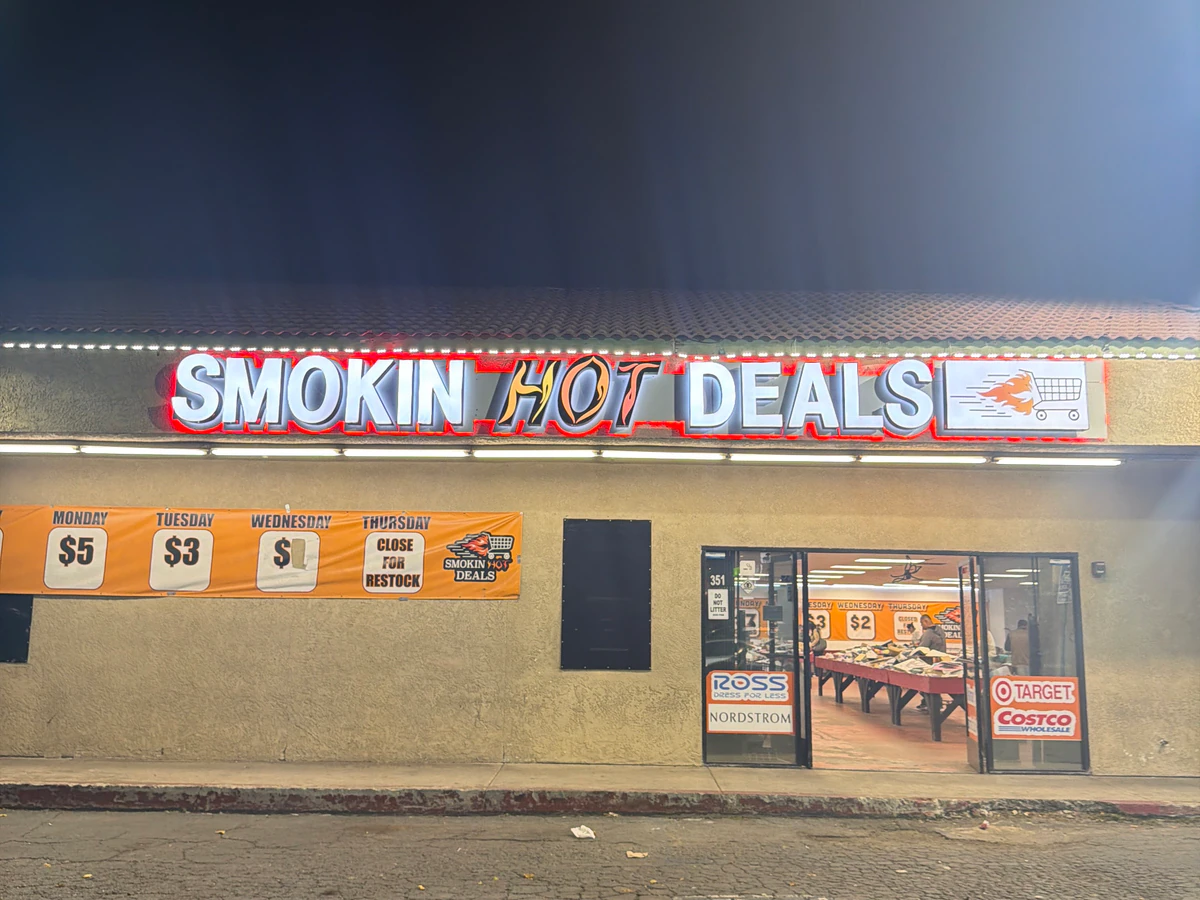 Smokin’ Hot Deals Perris - High quality thrift store in perris, california.