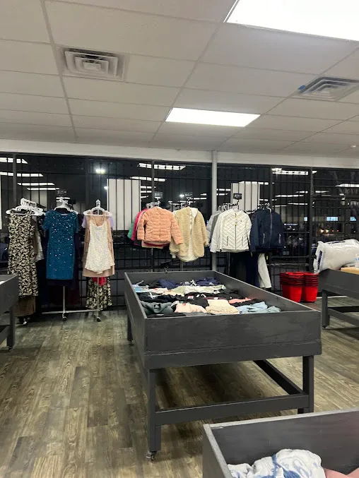 Super Deal Outlet Antoine interior merchandise display - discount store in houston, texas.