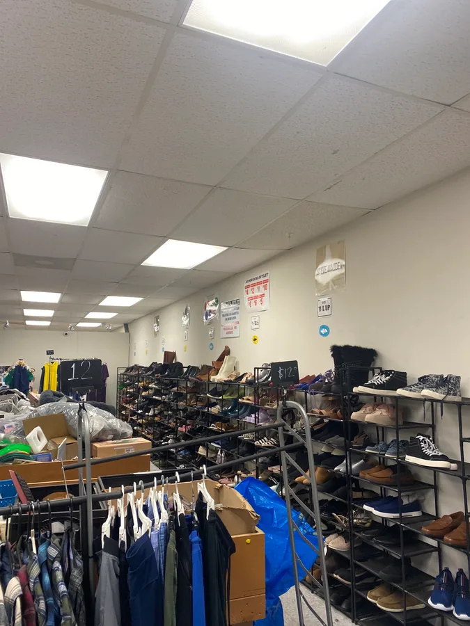 Super Deal Outlet in Houston